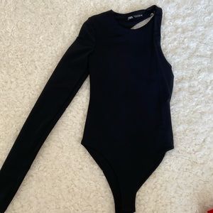 ZARA Bodysuit One Shoulder 🖤